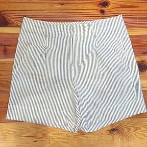 W by Worth High Rise Striped Shorts Brown/White Pleated with Pockets Size 10